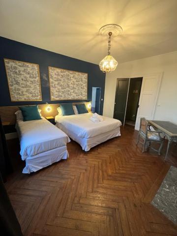 Le Manoir Du Thouron Hotel Saint-Sulpice  ภายนอก รูปภาพ